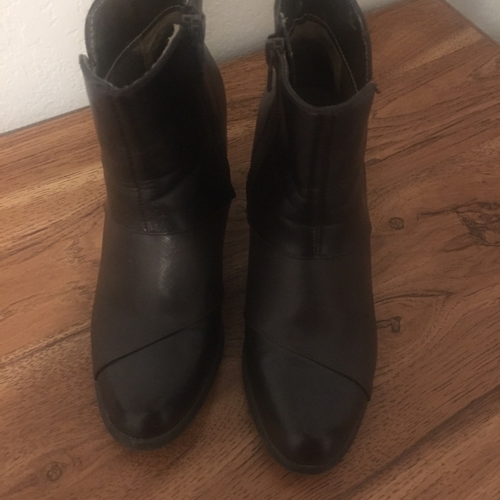 Two pair flex fit stride rite boots